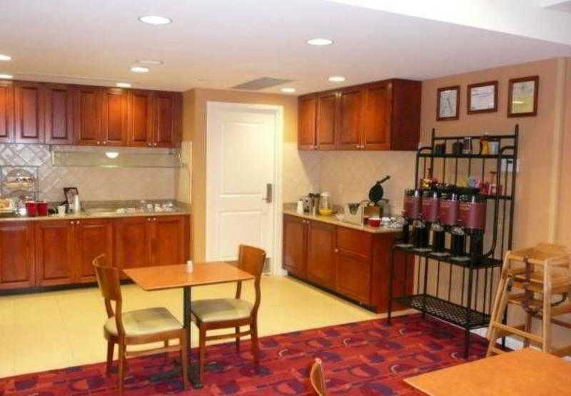 Residence Inn Jackson Ridgeland Restaurant photo